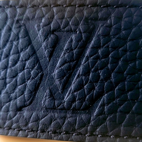 Louis Vuitton belt - Picture 9 of 11